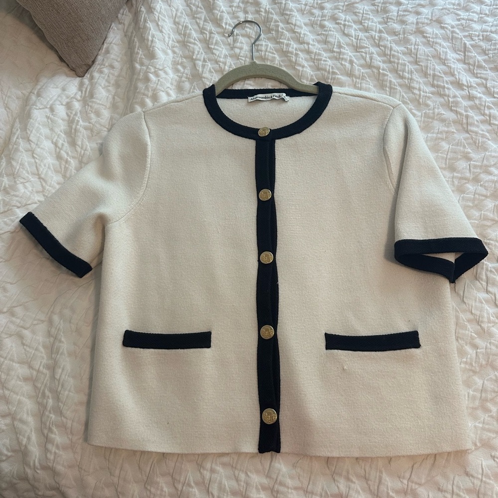Abercrombie white and Black Short Sleeve Cardigan